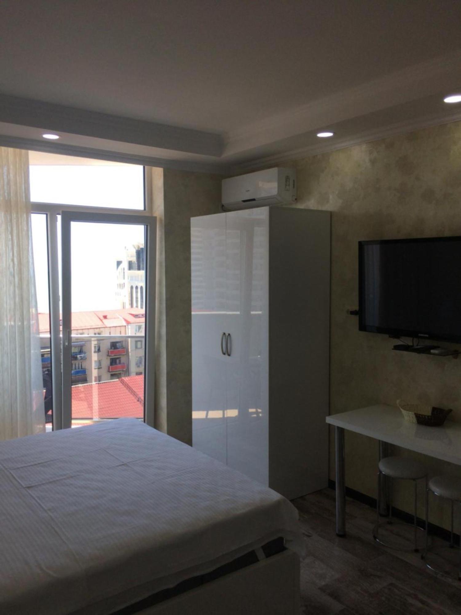 Selfie Apartment Батуми Екстериор снимка
