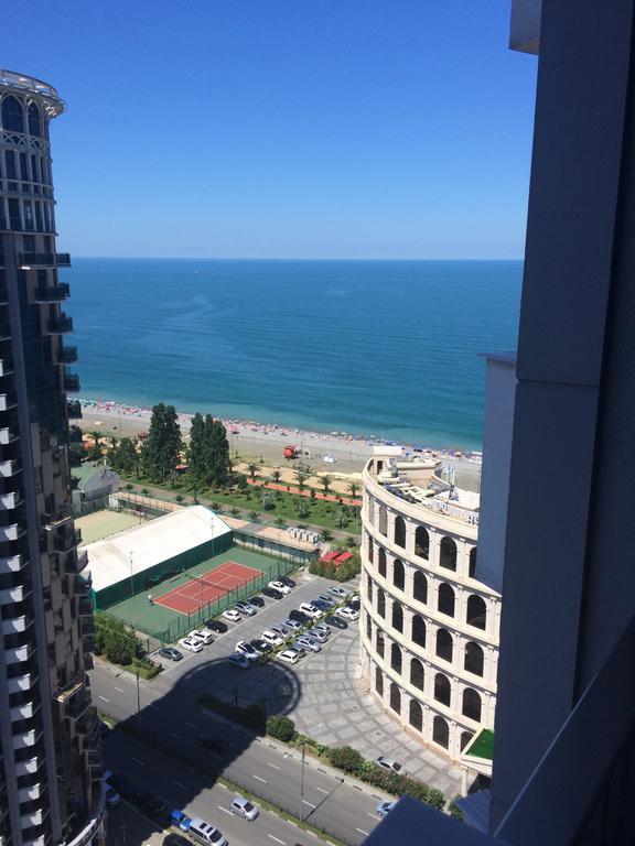 Selfie Apartment Батуми Екстериор снимка